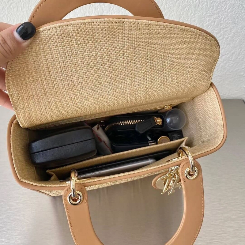 Interior Christian Dior Medium Lady Dior Bag in Natural Cannage Raffia - Image 6