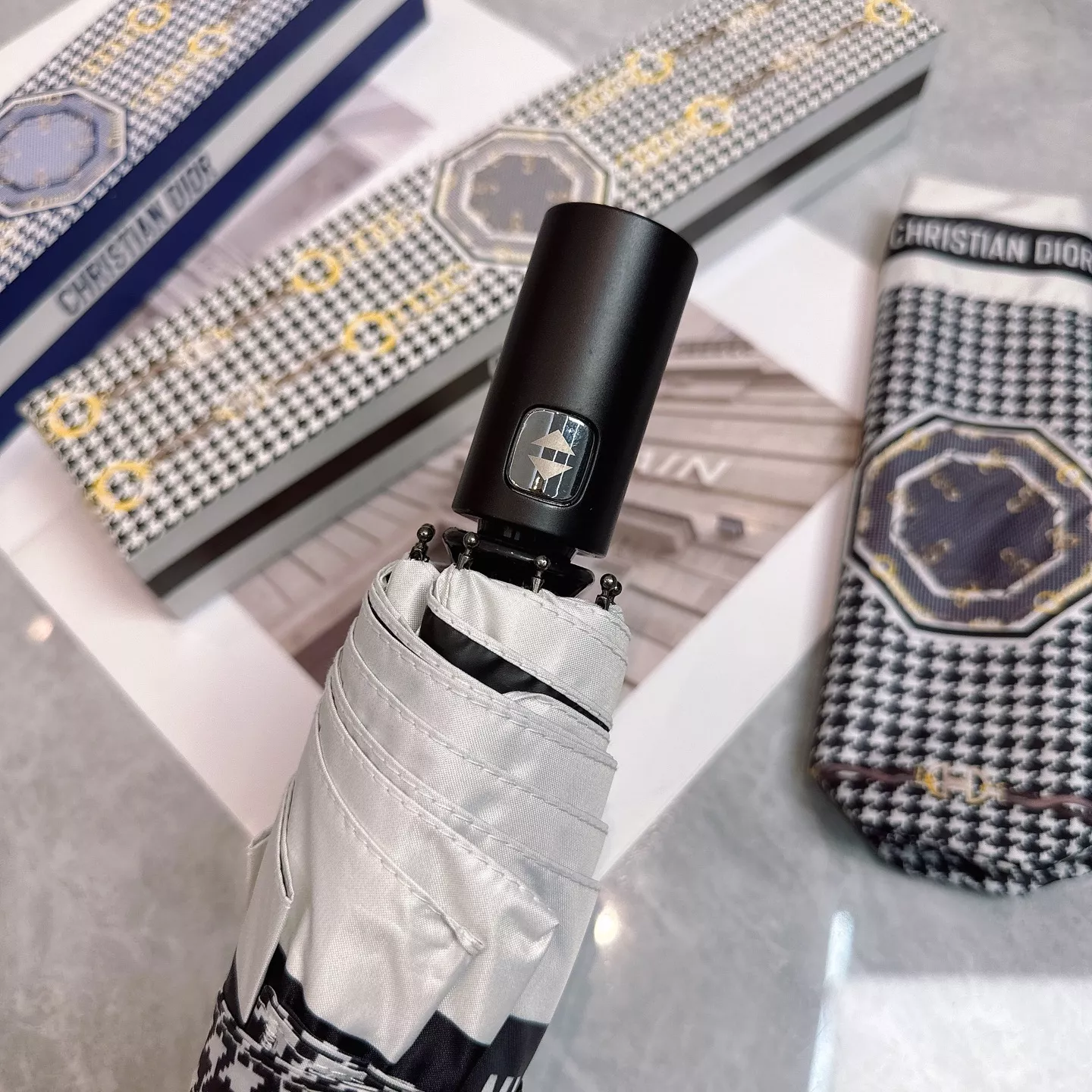 Christian Dior Umbrellas Affordable 6438 - Image 3