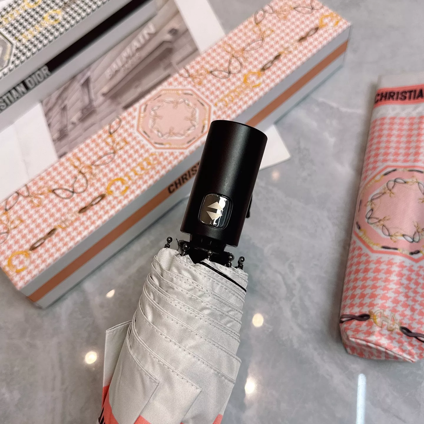 Christian Dior Umbrellas Elegant 5774 - Image 3