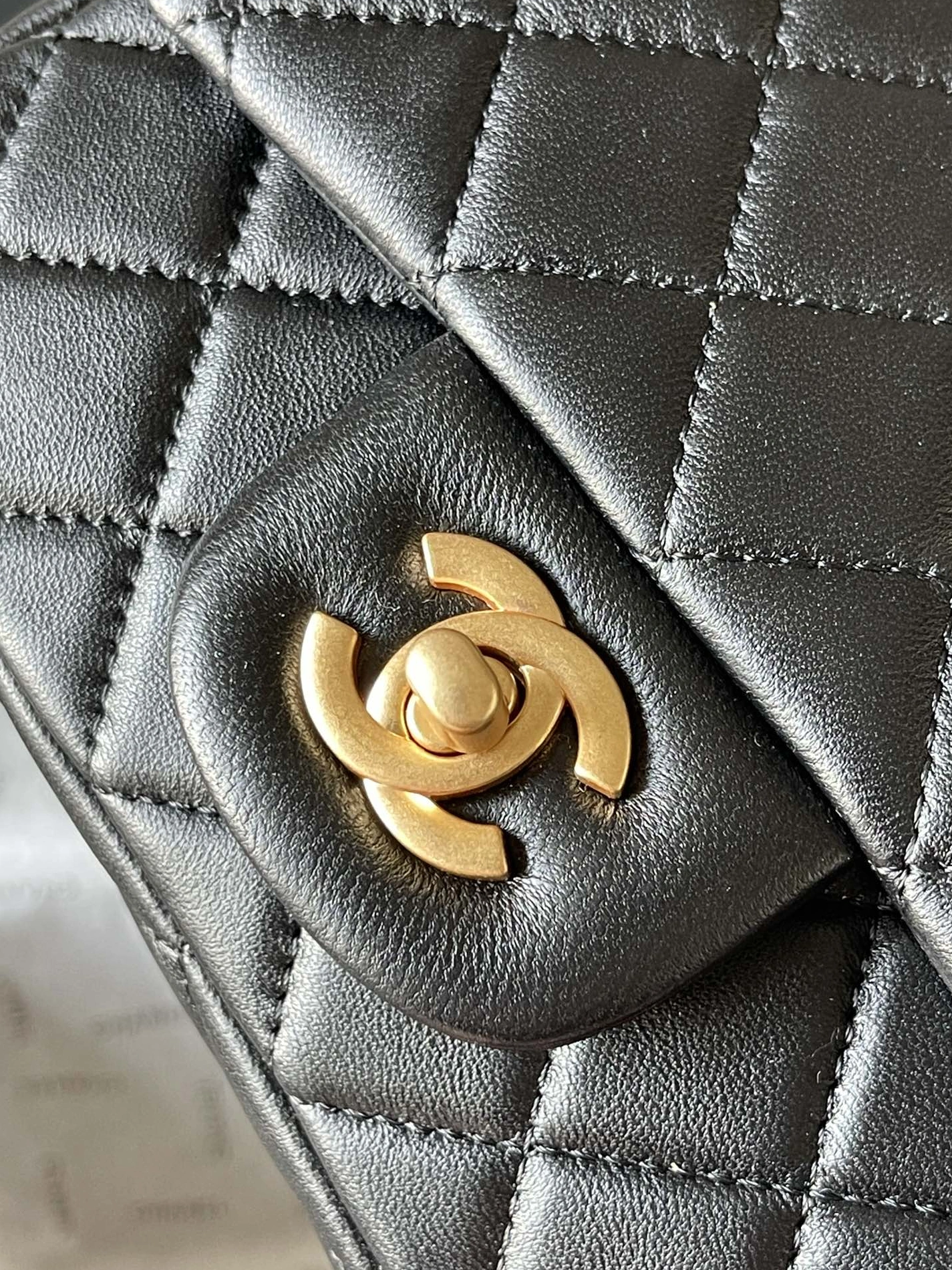 Classic 6487 Chanel AAA Quality Messenger Bags For Women - Image 5