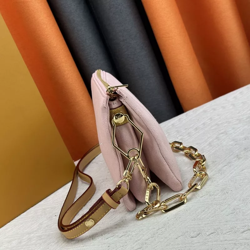 Comfortable 5371 Louis Vuitton AAA Quality Messenger Bags For Women - Image 3