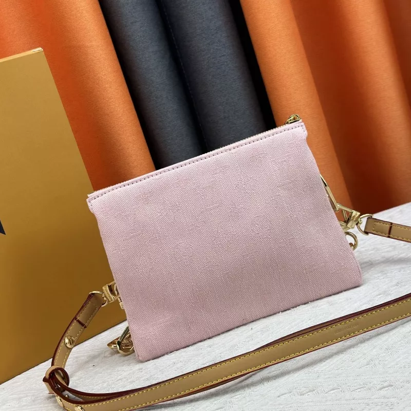 Comfortable 5371 Louis Vuitton AAA Quality Messenger Bags For Women - Image 4