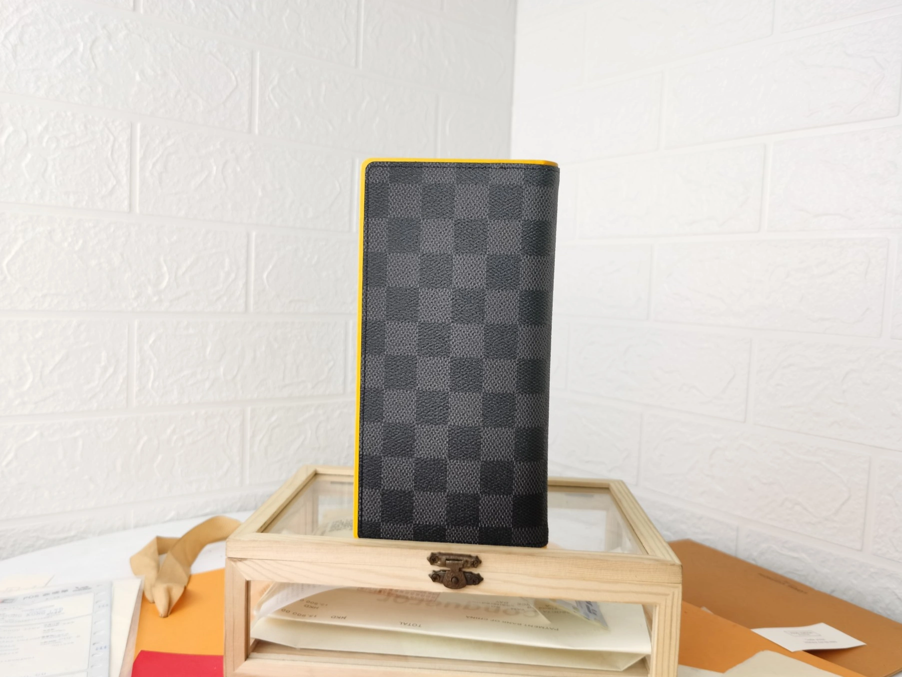 Comfortable 8255 Louis Vuitton LV Card Case For Unisex - Image 3