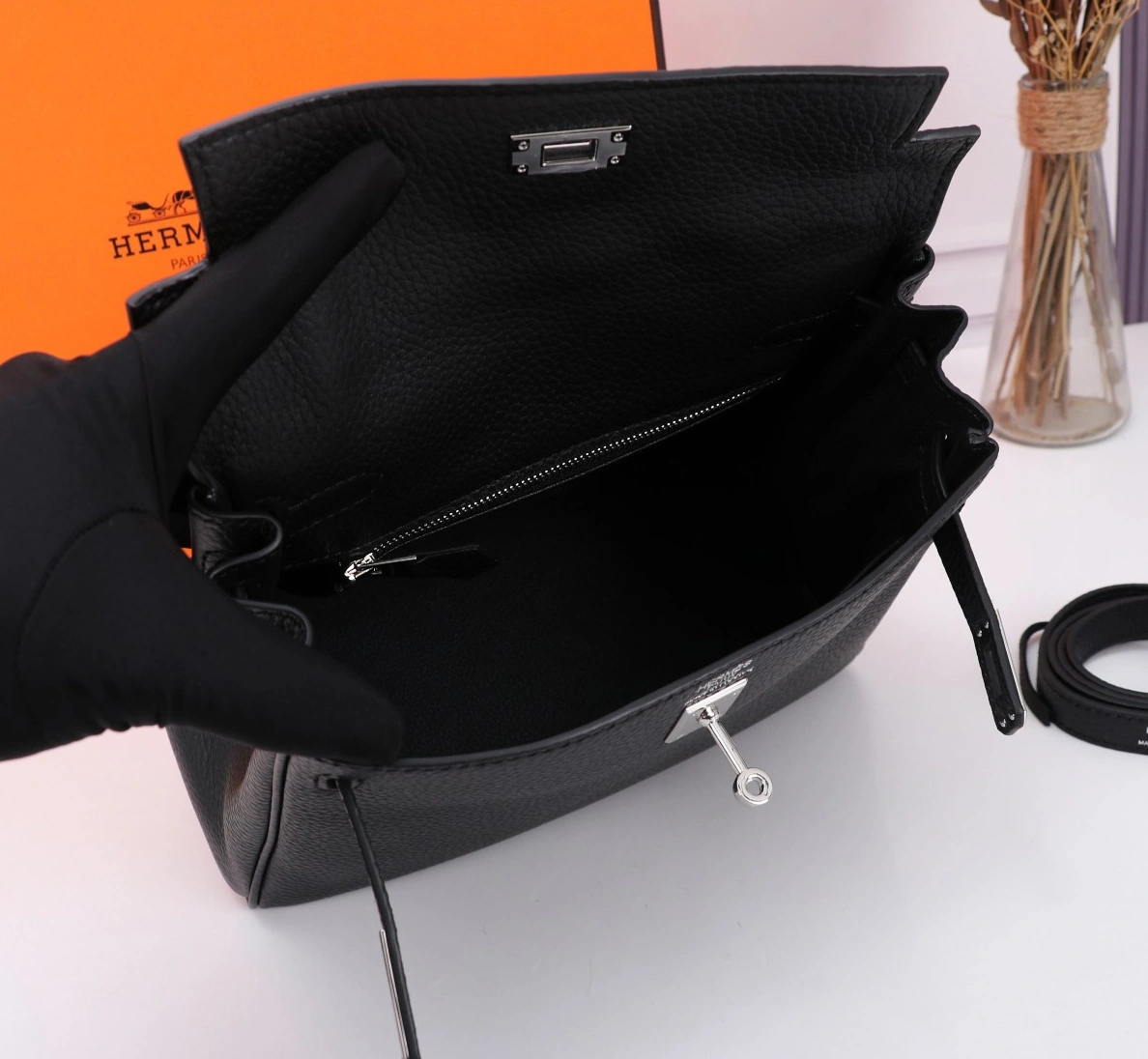 Compact 2504 Hermes AAA Quality Handbags For Women - Image 4