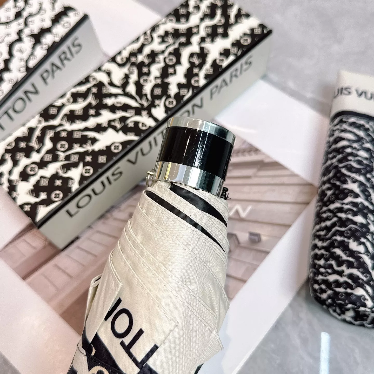 Cozy 6534 Louis Vuitton Umbrellas