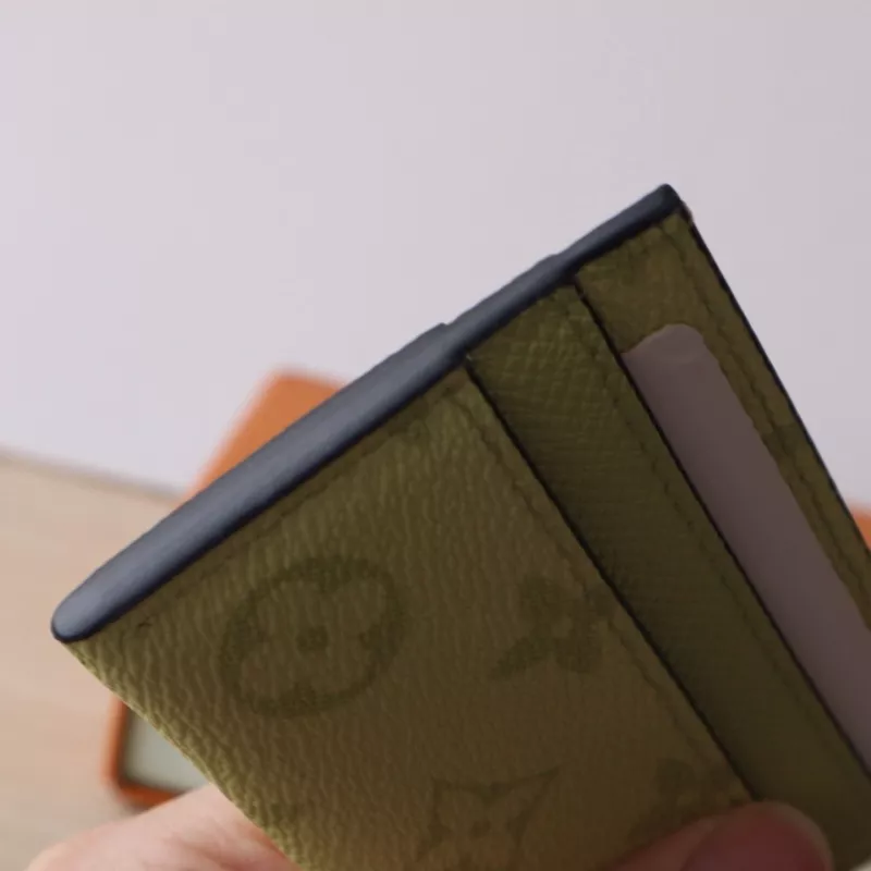 Cozy 9250 Louis Vuitton AAA Quality Card Case - Image 4