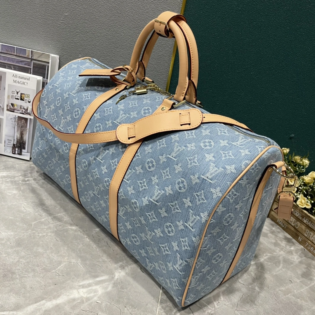 DailyWear 687 Louis Vuitton Travel Bags