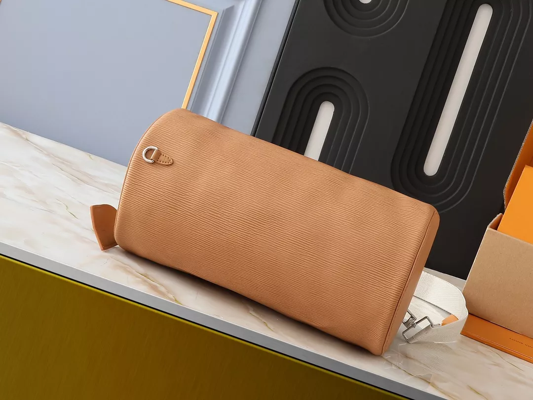 DailyWear 6949 Louis Vuitton AAA Quality Messenger Bags For Unisex - Image 4