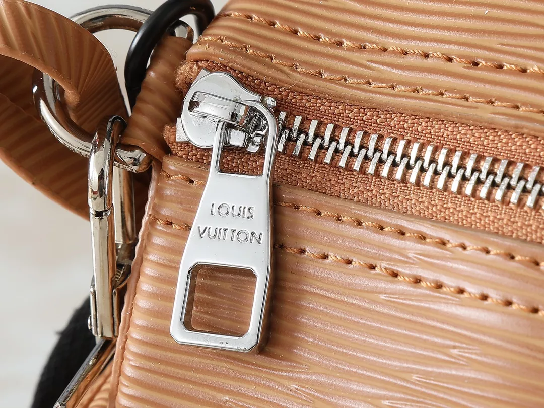 DailyWear 6949 Louis Vuitton AAA Quality Messenger Bags For Unisex - Image 7