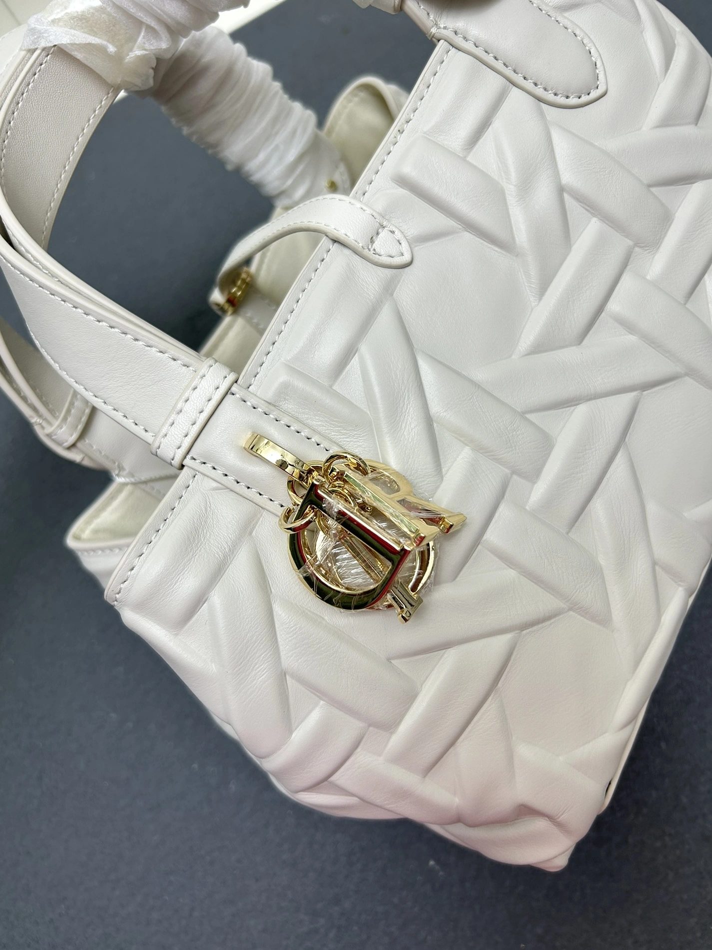 DailyWear 8202 Christian Dior AAA Quality Handbags For Women - Image 4