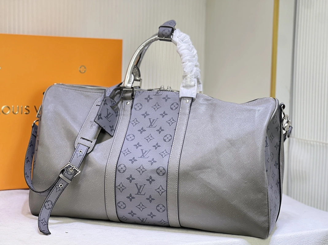 Durable 2720 Louis Vuitton Travel Bags - Image 3
