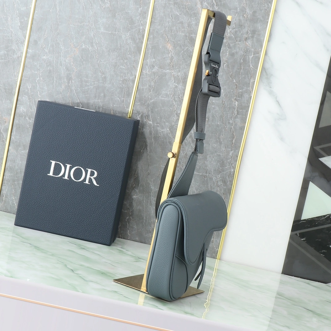 Durable 9425 Christian Dior AAA Man Messenger Bags