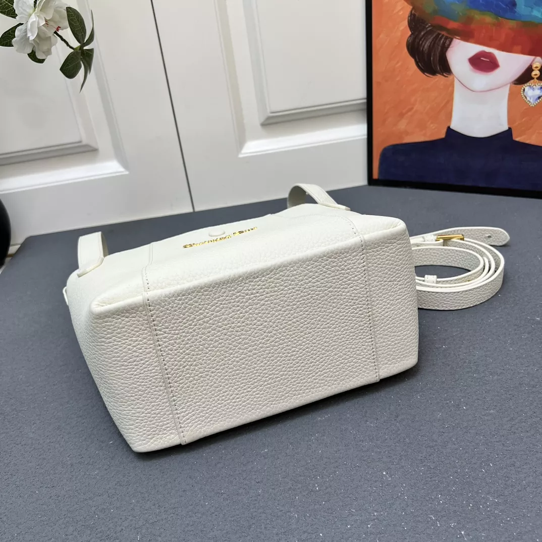 Durable 9664 Christian Dior AAA Quality Handbags For Women - Image 6