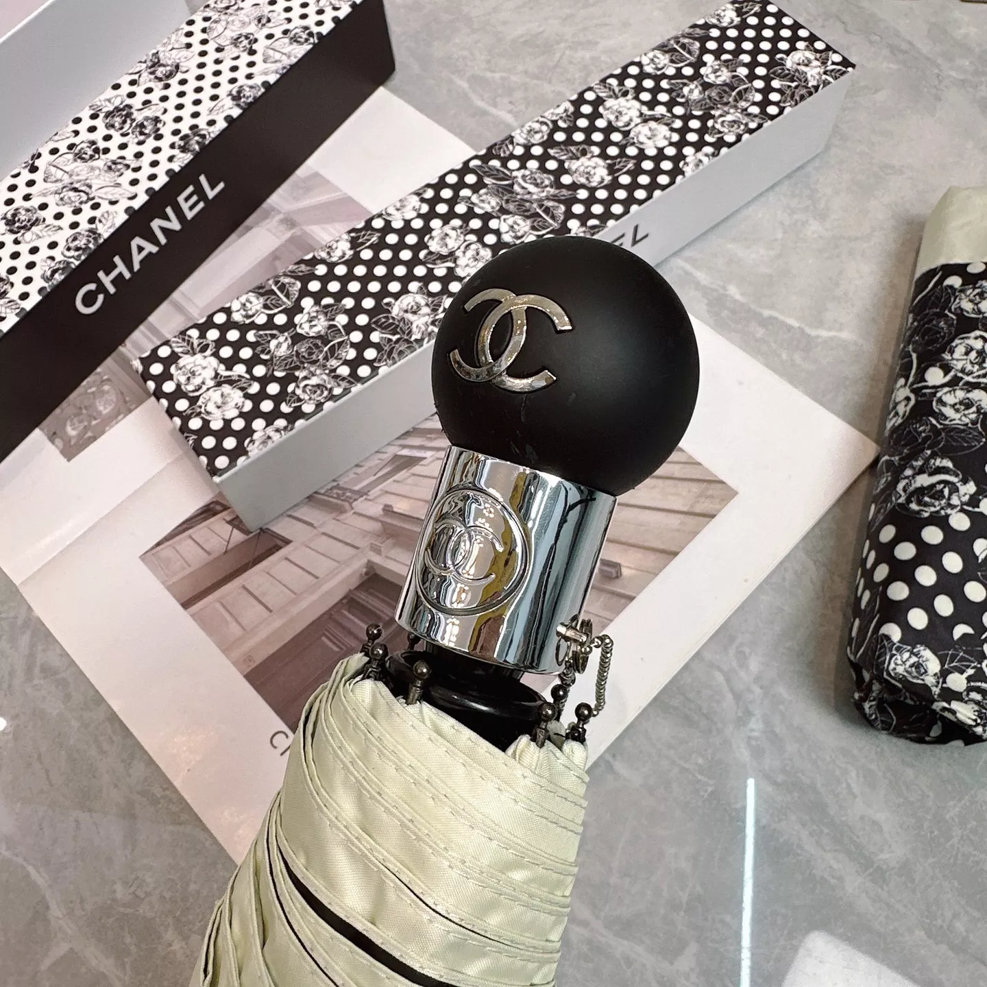 EasyMatch 4428 Chanel Umbrellas