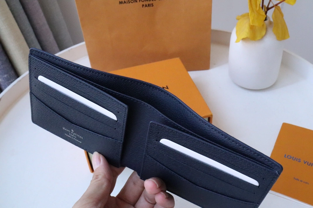 EasyMatch 5486 Louis Vuitton AAA Quality Wallets - Image 7