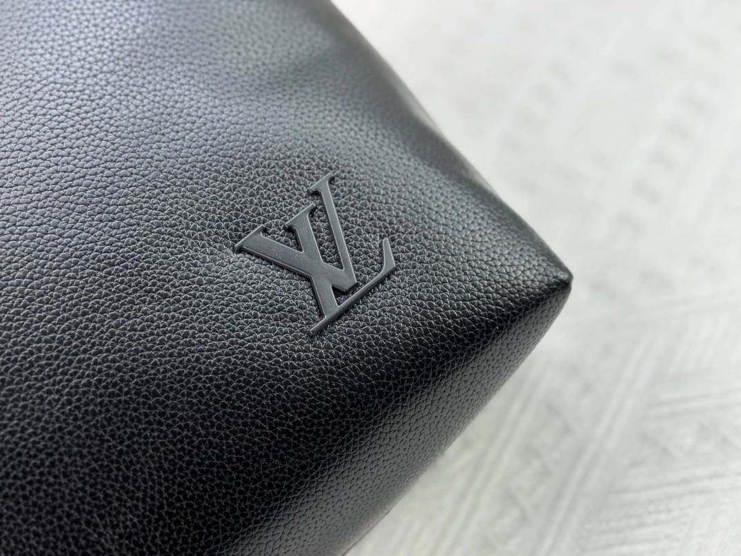 Efficient 8866 Louis Vuitton AAA Quality Handbags For Unisex - Image 6