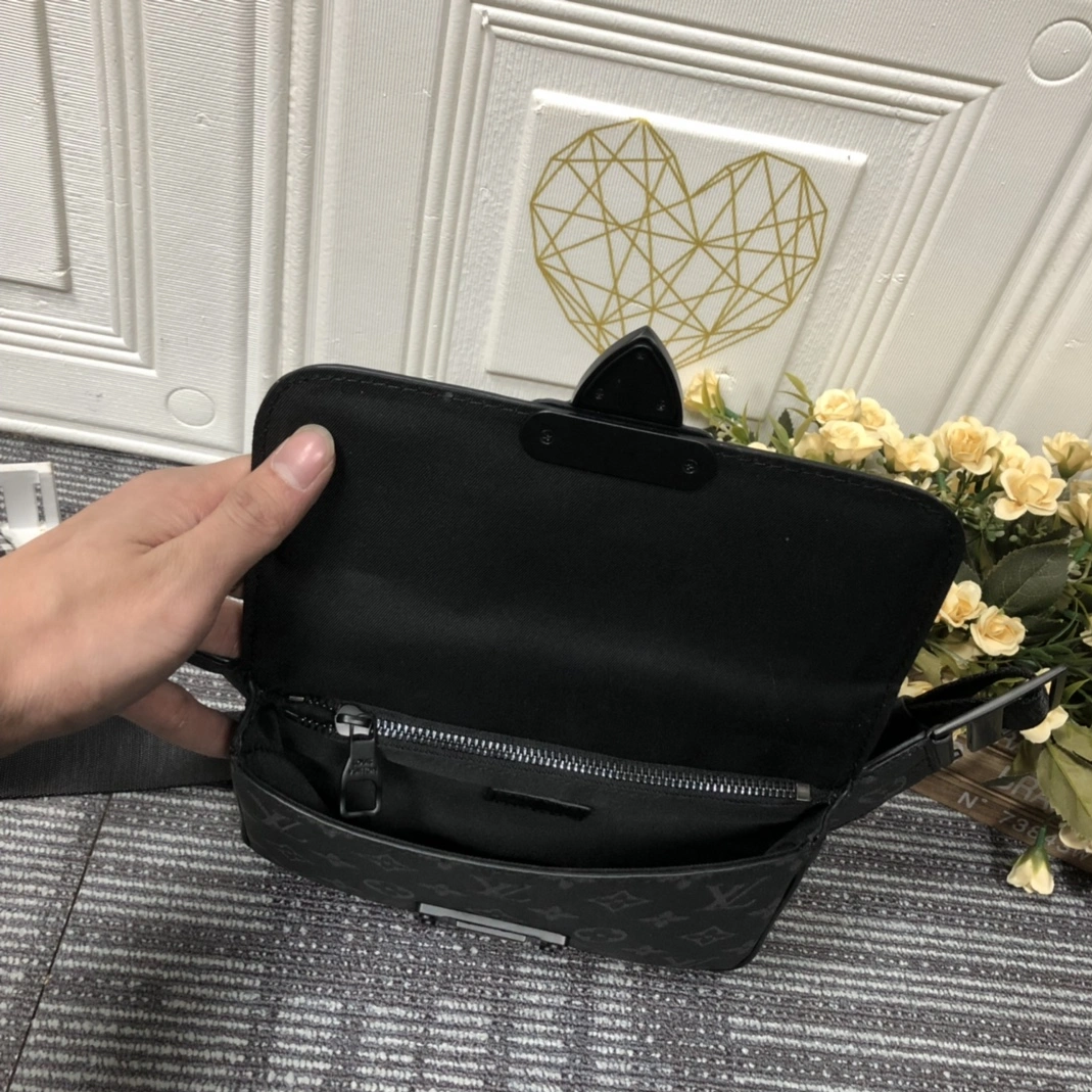 EyeCatching 5032 Louis Vuitton AAA Man Messenger Bags - Image 7