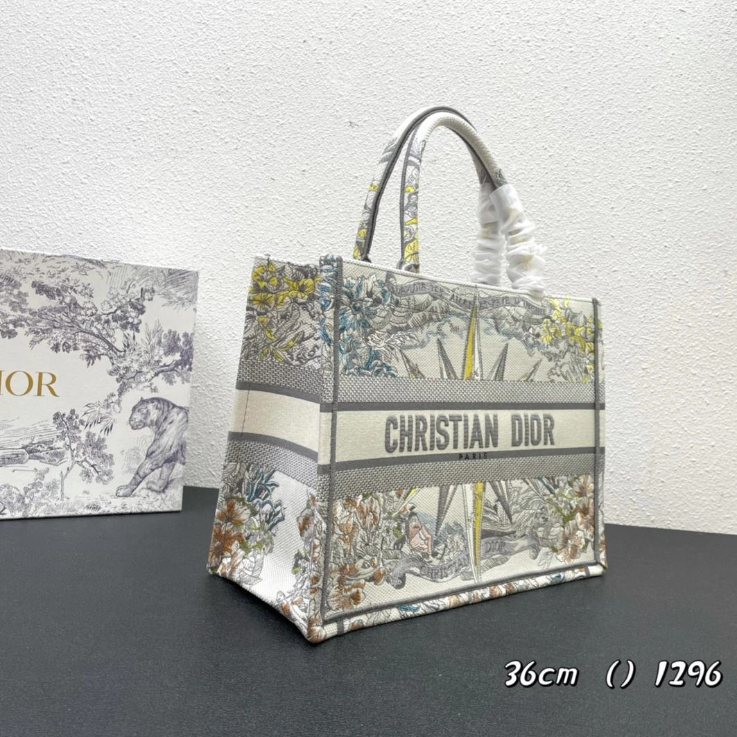 EyeCatching 8819 Christian Dior AAA Quality Tote-Handbags For Women