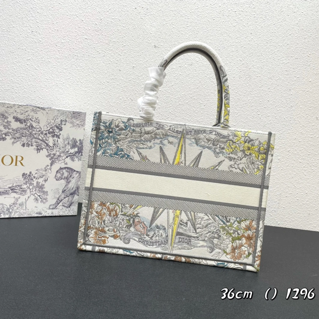 EyeCatching 8819 Christian Dior AAA Quality Tote-Handbags For Women - Image 3