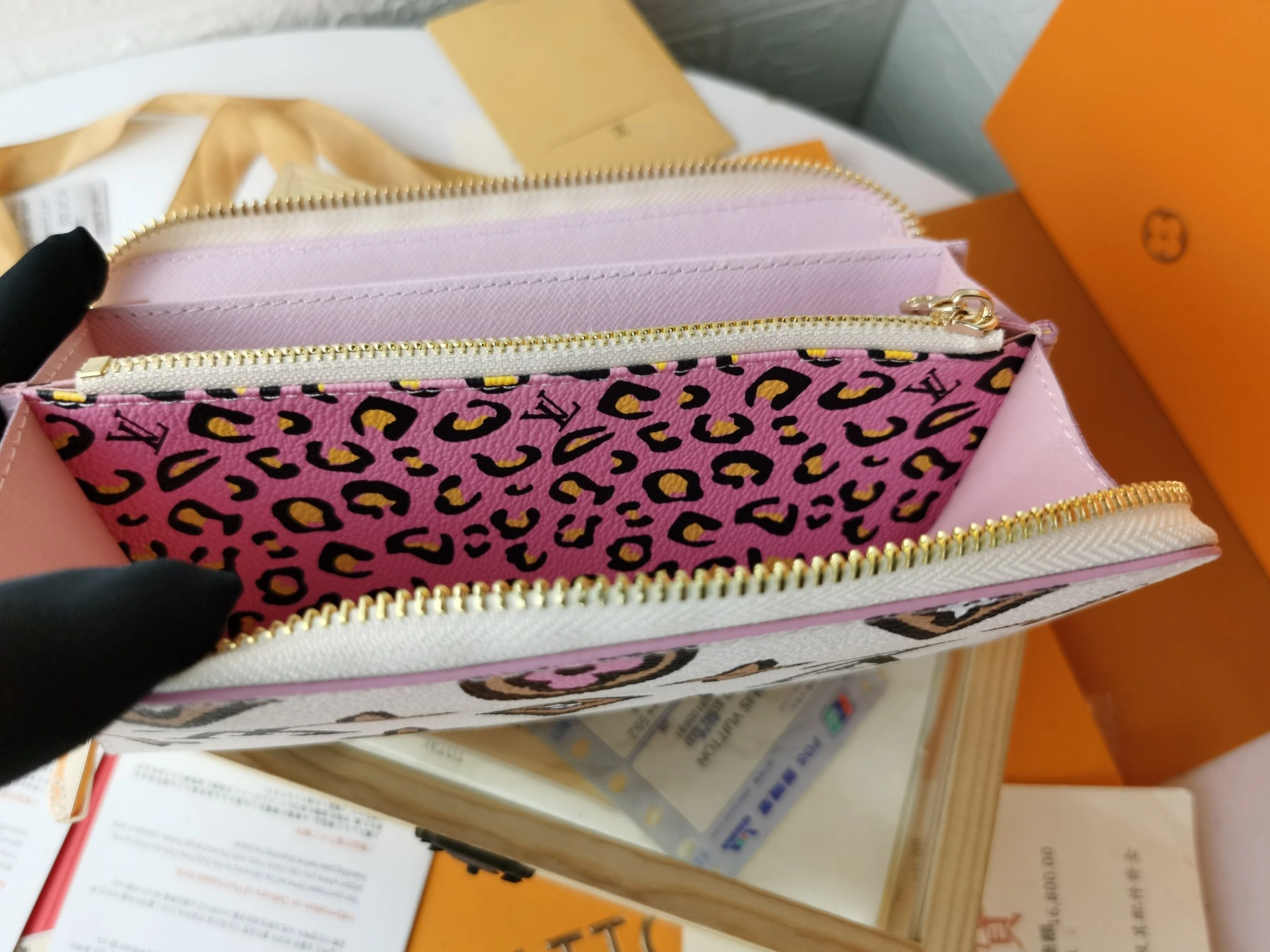 Functional 5339 Louis Vuitton LV Wallets For Women - Image 6