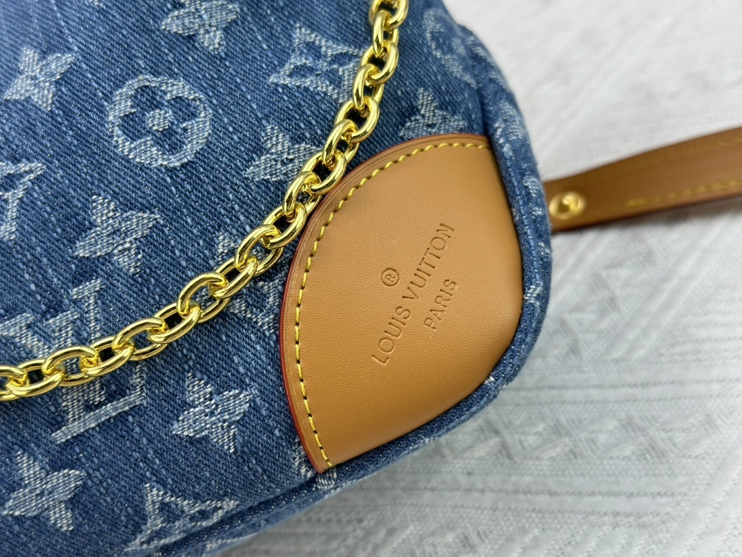 GoAnywhere 3606 Louis Vuitton AAA Quality Messenger Bags For Women - Image 6