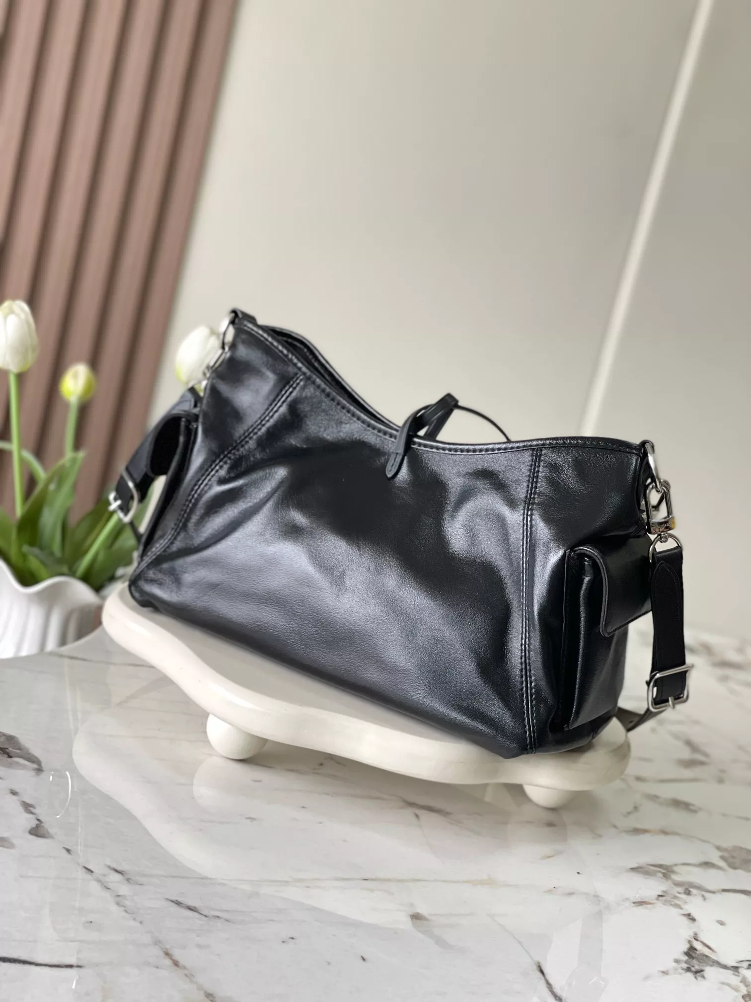 GoAnywhere 4102 Louis Vuitton AAA Quality Shoulder Bags For Women - Image 3