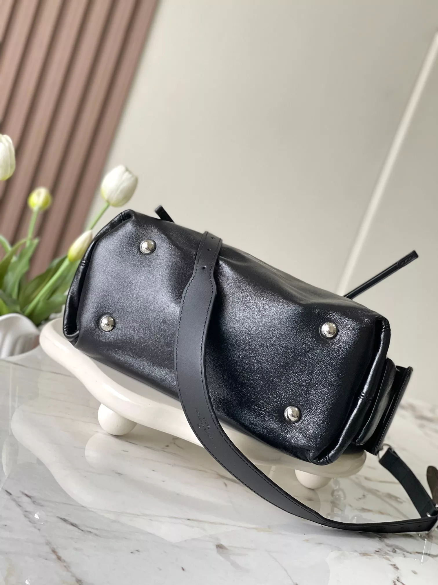 GoAnywhere 4102 Louis Vuitton AAA Quality Shoulder Bags For Women - Image 4