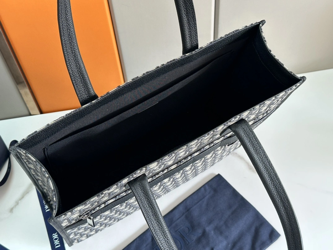 GoAnywhere 7966 Christian Dior AAA Man Handbags - Image 8