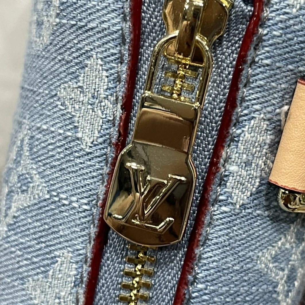 GoodFit 3569 Louis Vuitton AAA Quality Handbags For Unisex - Image 6
