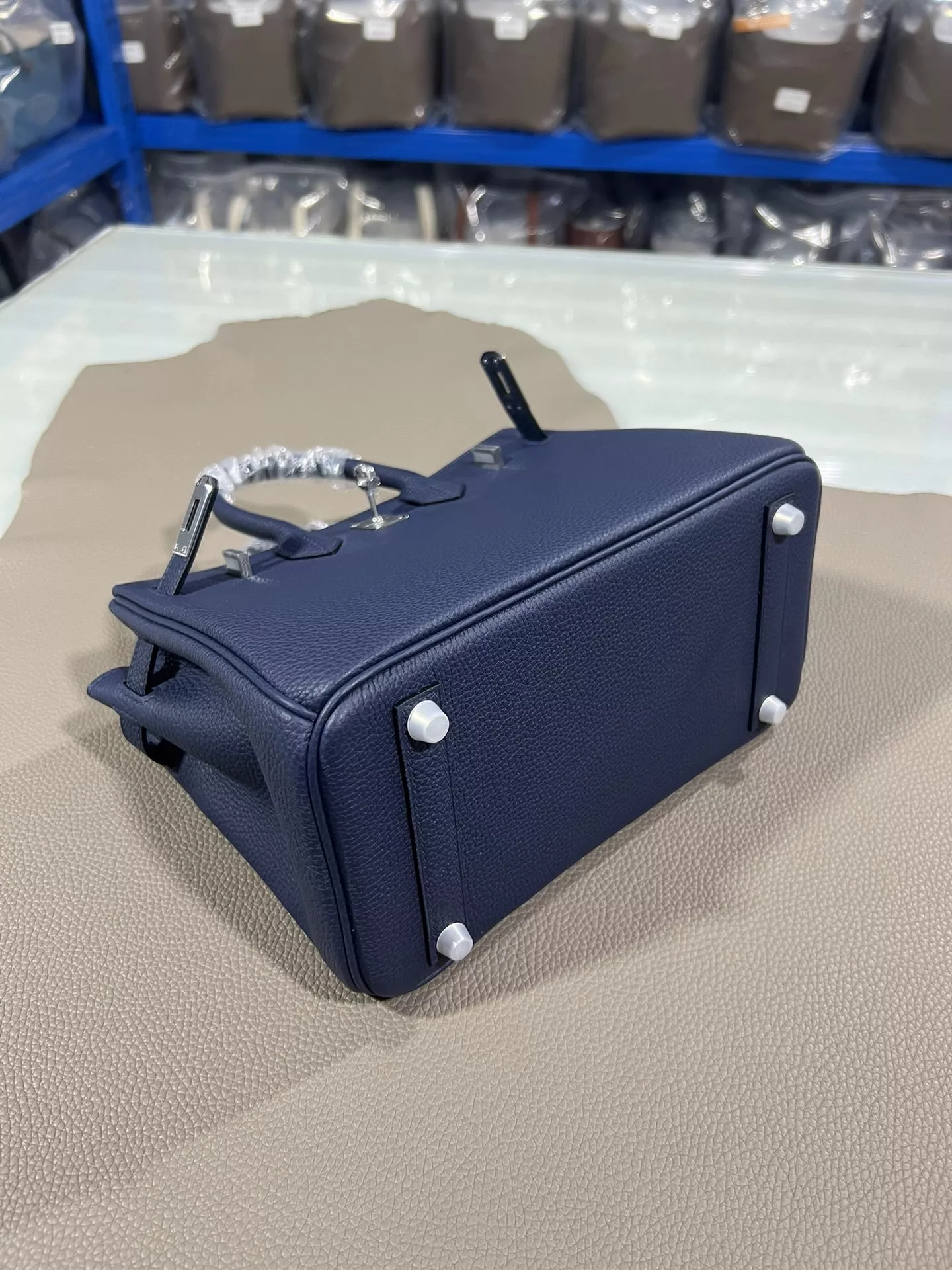 Hermes AAA Quality Handbags For Women Breathable 9325 - Image 8