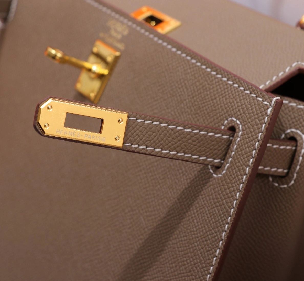 Hermes AAA Quality Handbags For Women EasyMatch 3835