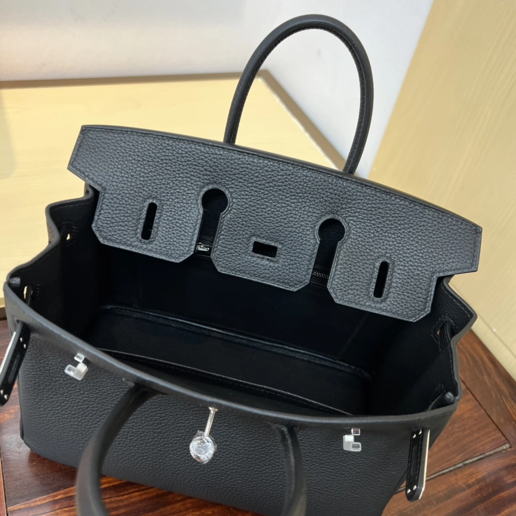 Hermes AAA Quality Handbags For Women Trendsetting 4324 - Image 5