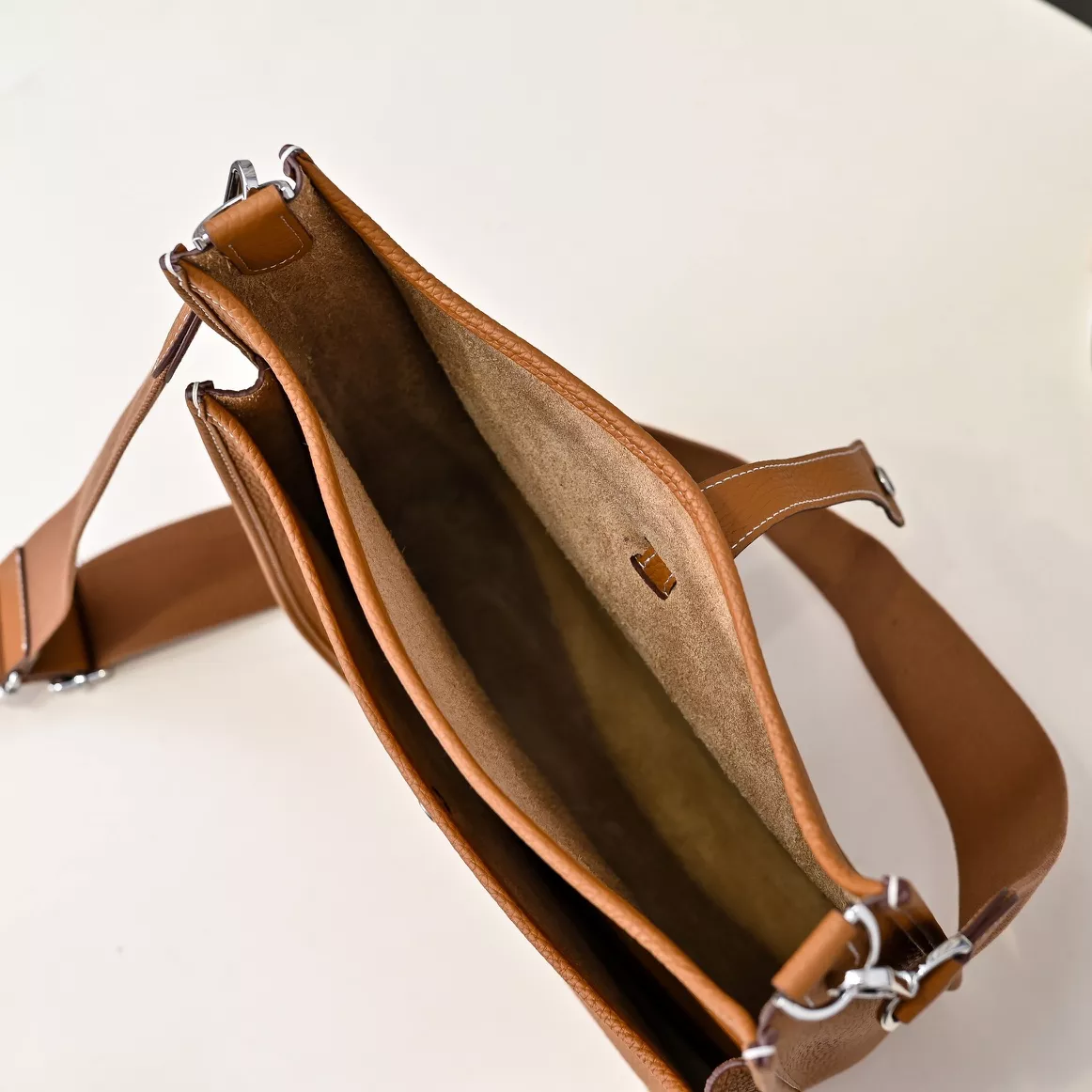 Hermes AAA Quality Messenger Bags For Women Comfortable 6831 - Image 8