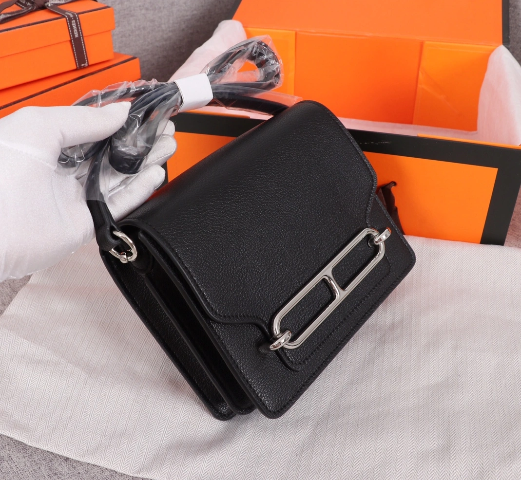 Hermes AAA Quality Messenger Bags For Women Versatile 8122