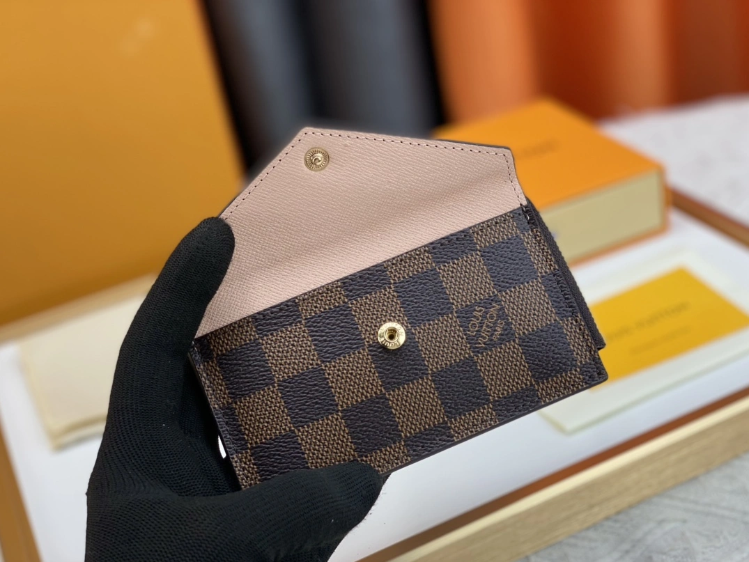 HighQuality 1561 Louis Vuitton LV Card Case For Women - Image 6
