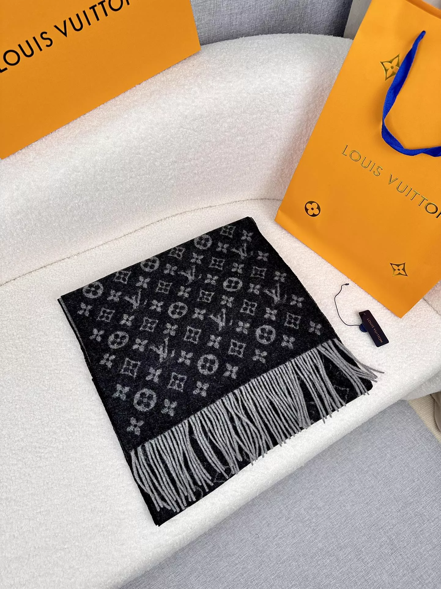 HighQuality 8382 Louis Vuitton Scarf For Women