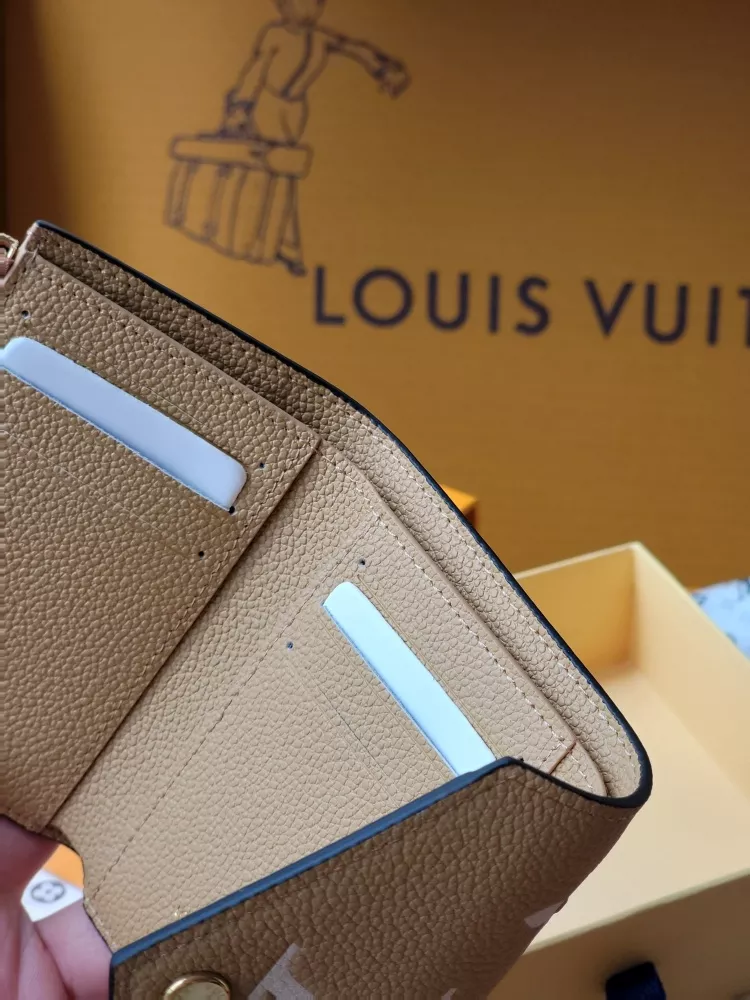 Louis Vuitton AAA Quality Card Case Breathable 7863 - Image 6