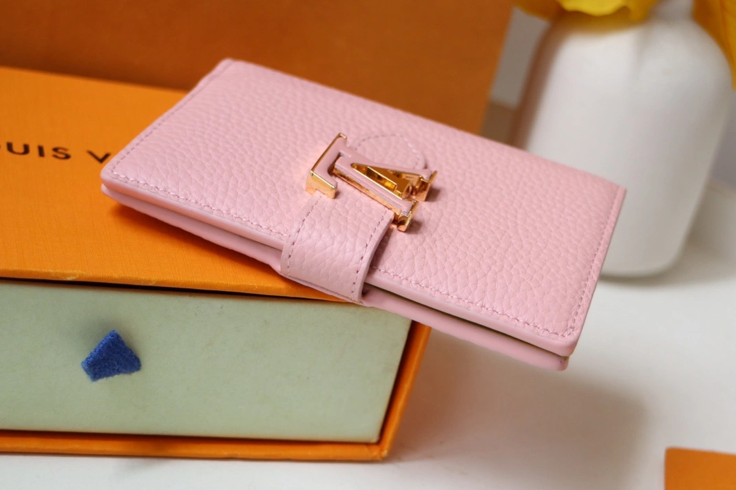 Louis Vuitton AAA Quality Card Case Durable 3063 - Image 3