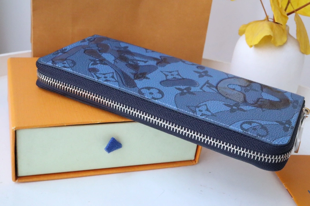 Louis Vuitton AAA Quality Card Case Durable 5715 - Image 3