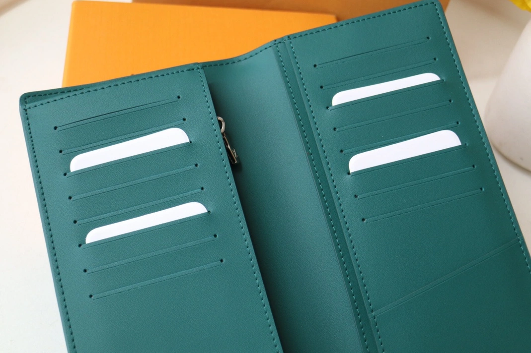 Louis Vuitton AAA Quality Card Case Fashionable 489 - Image 5