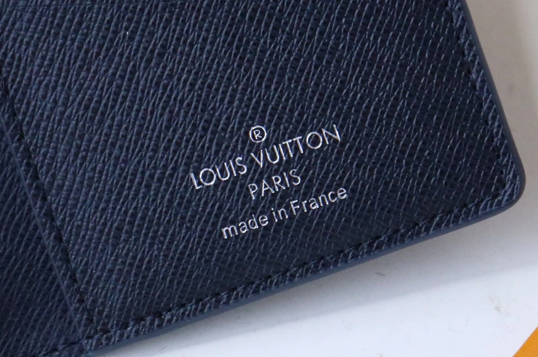 Louis Vuitton AAA Quality Card Case SmartChoice 3873 - Image 5
