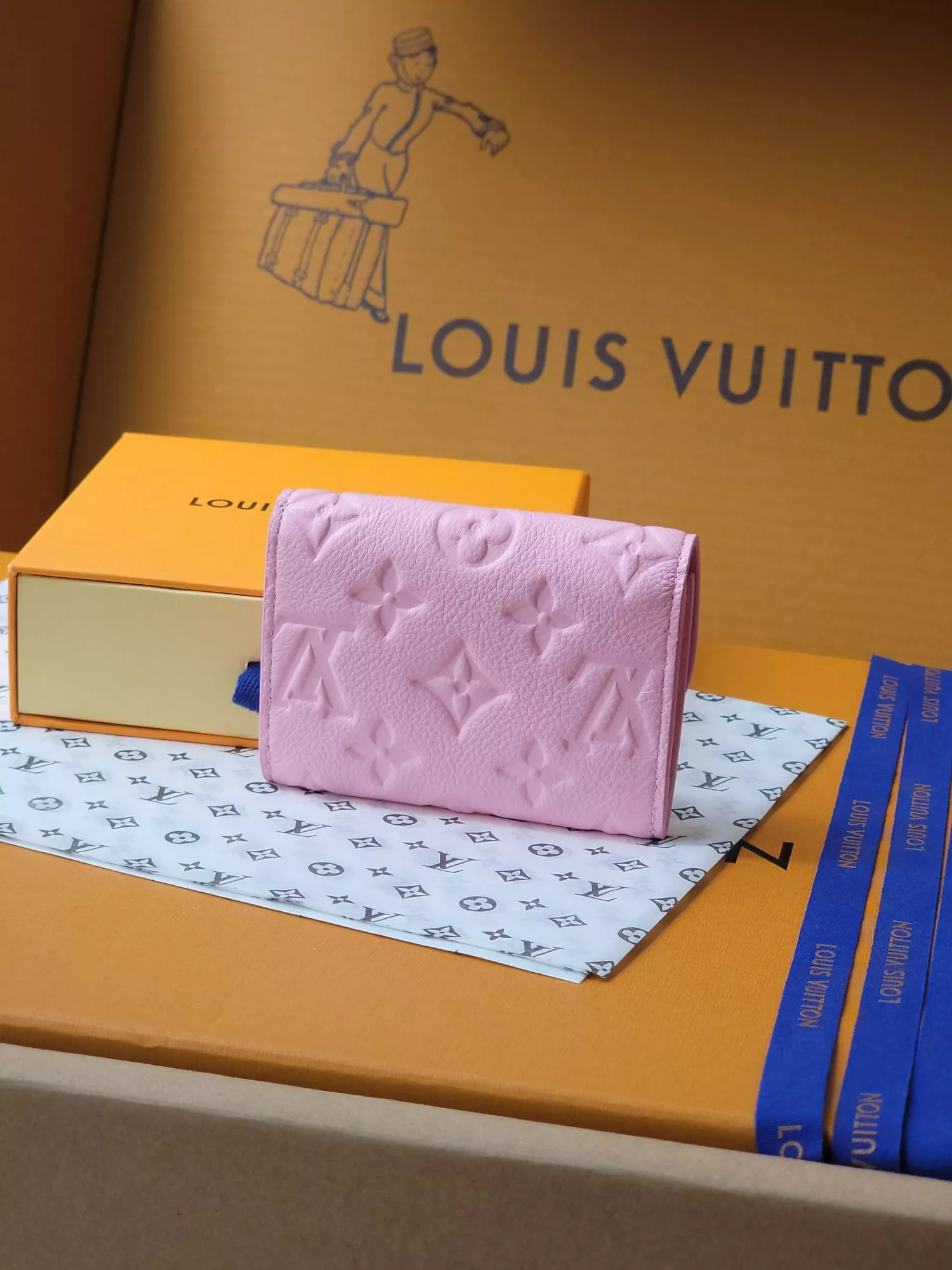 Louis Vuitton AAA Quality Card Case Soft 4463