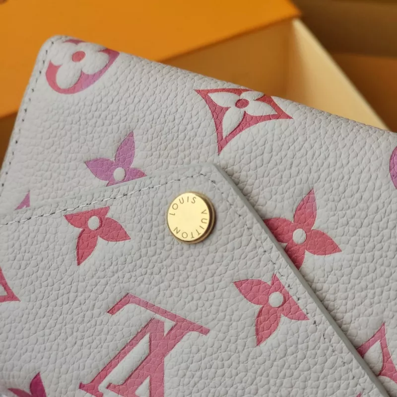 Louis Vuitton AAA Quality Card Case SportInspired 8352 - Image 4