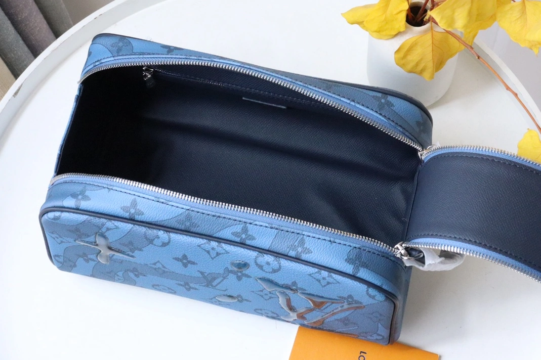 Louis Vuitton AAA Quality Handbags For Women StreetReady 1004 - Image 7