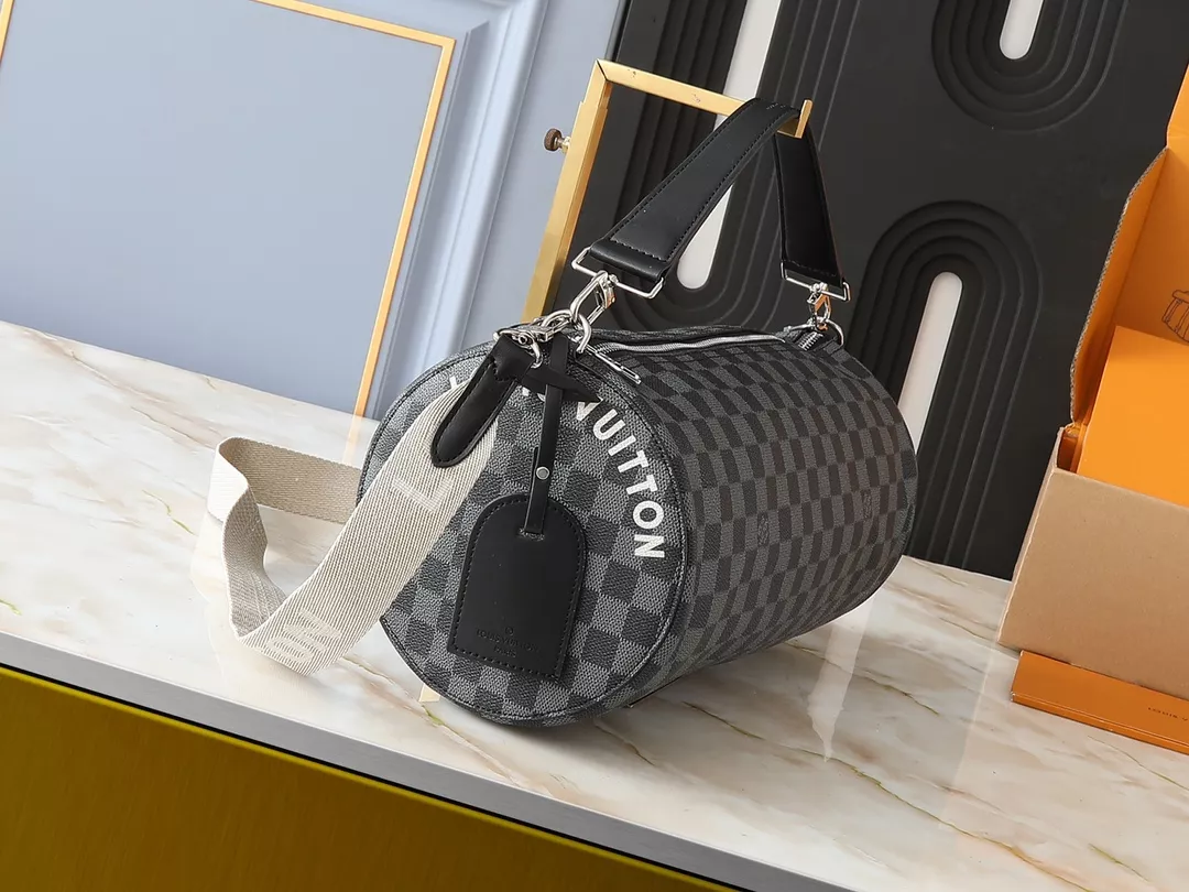 Louis Vuitton AAA Quality Messenger Bags For Unisex Durable 2423