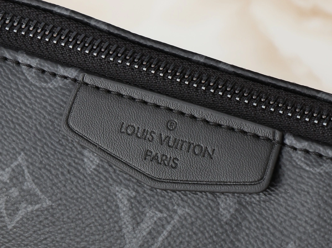 Louis Vuitton AAA Quality Messenger Bags For Unisex Durable 3258 - Image 5