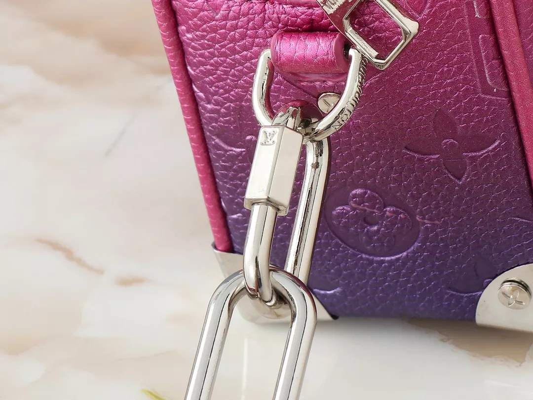 Louis Vuitton AAA Quality Messenger Bags For Unisex Durable 9138 - Image 6