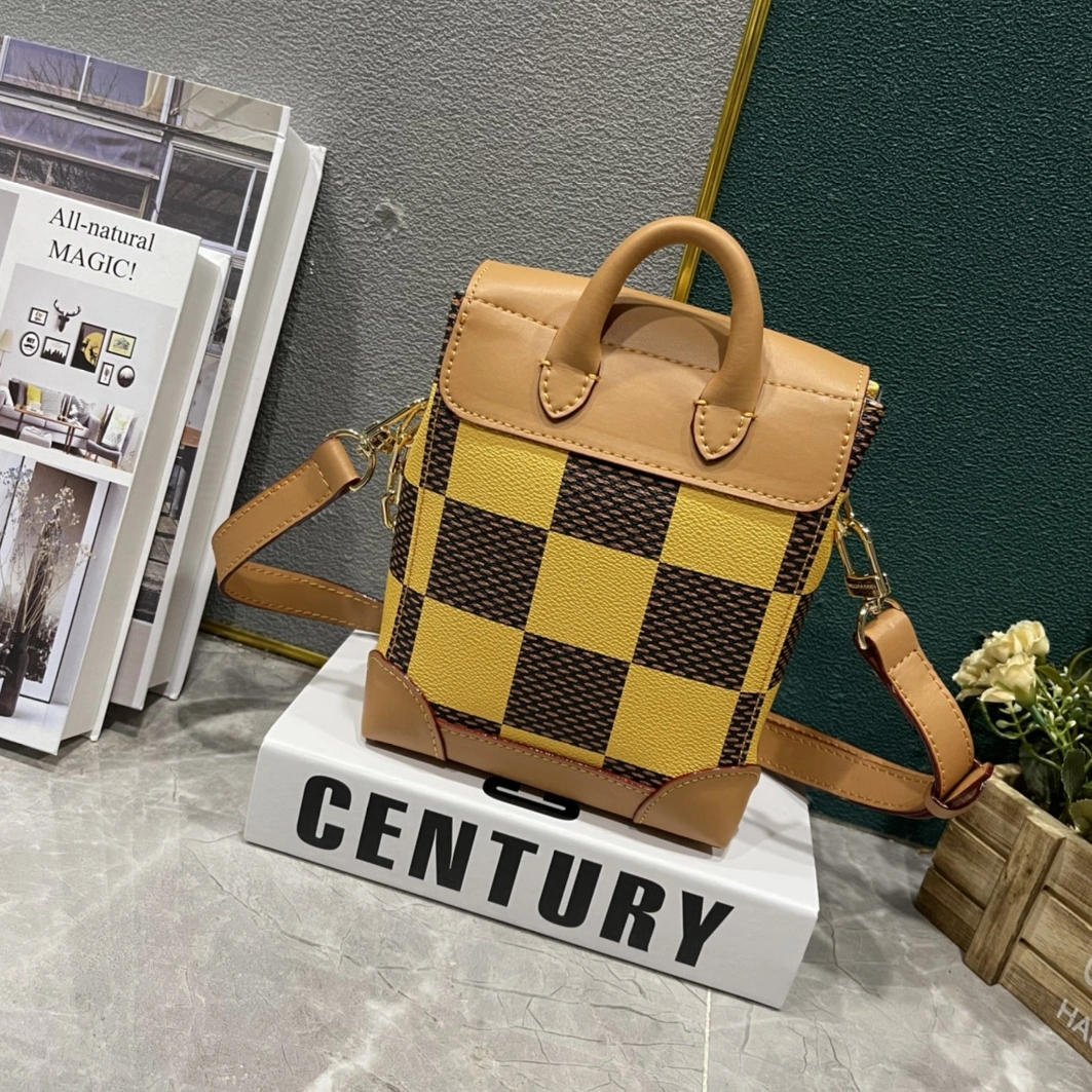 Louis Vuitton AAA Quality Messenger Bags For Unisex UrbanStyle 7209 - Image 4