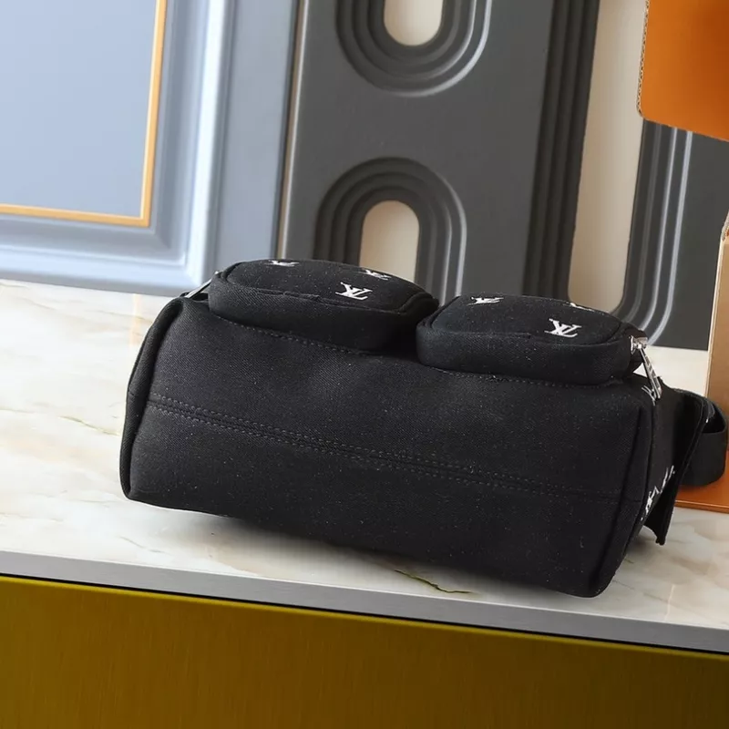 Louis Vuitton AAA Quality Messenger Bags For Women Affordable 8186 - Image 4