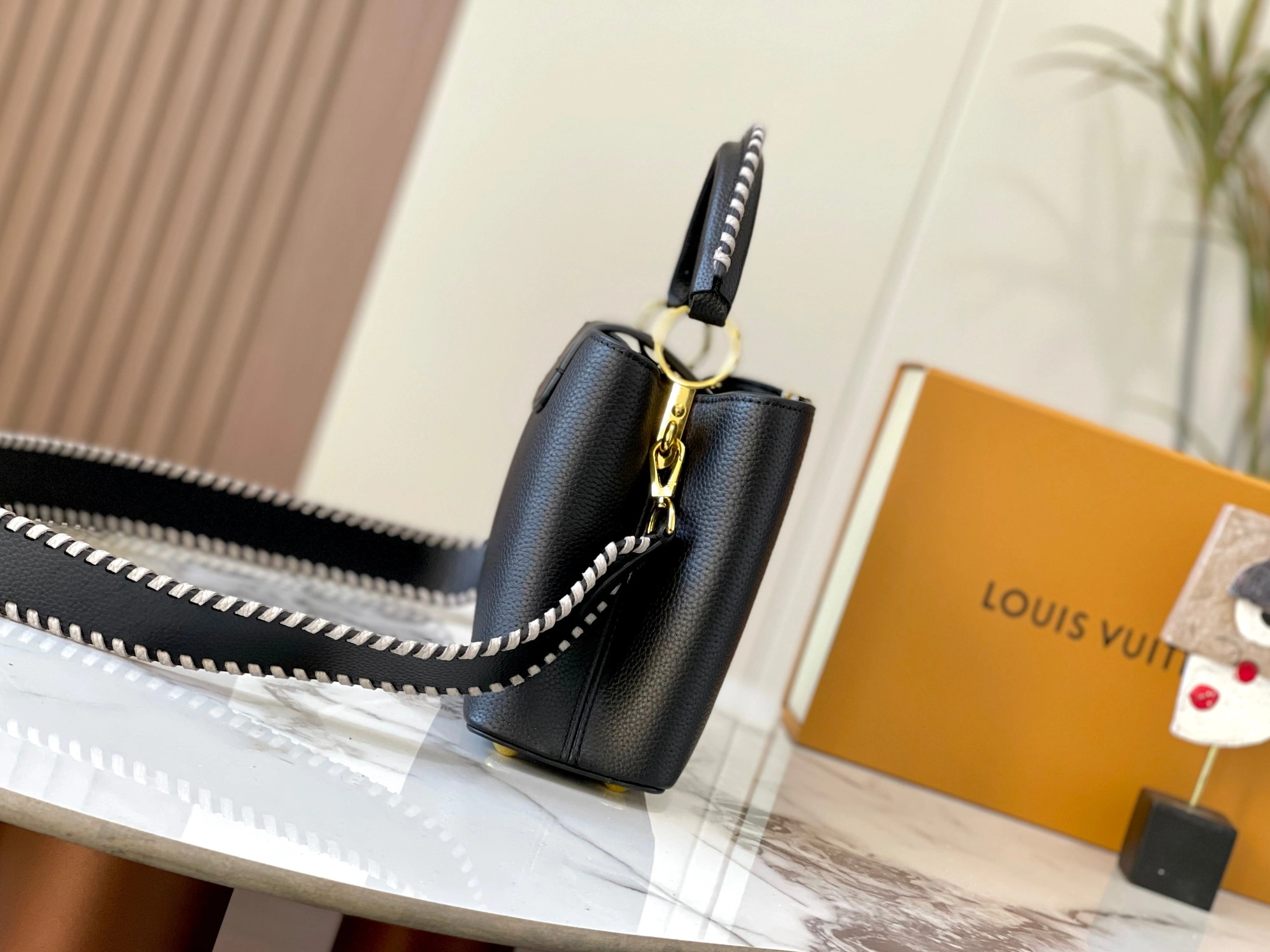 Louis Vuitton AAA Quality Messenger Bags For Women BestValue 9695